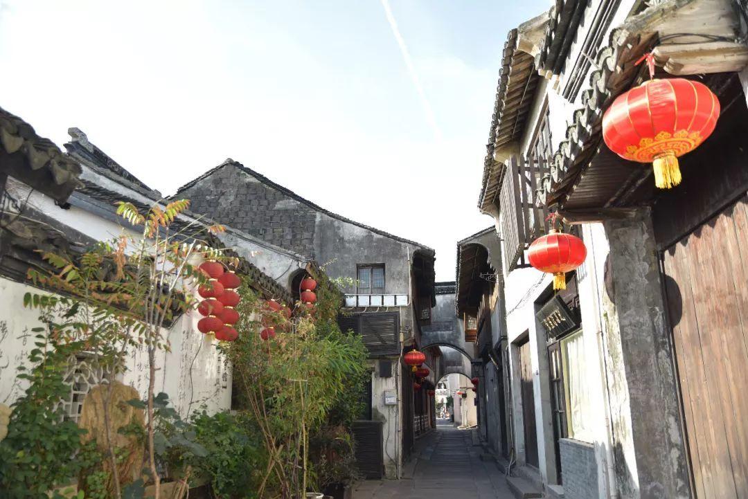 嵩明交警:紧盯“一早一午一晚”重点时段 做好冬季交通事故预防工作